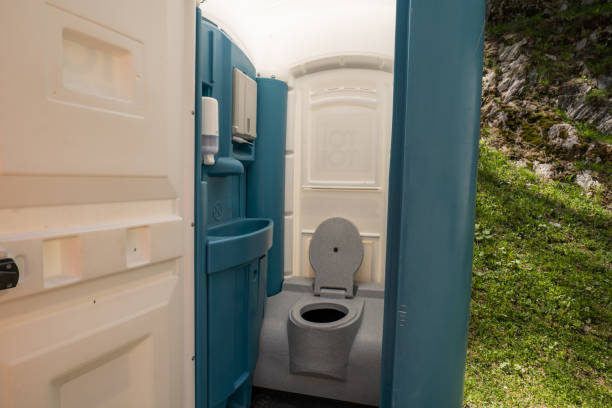 Portable Toilet Options We Offer in Arnold, MO